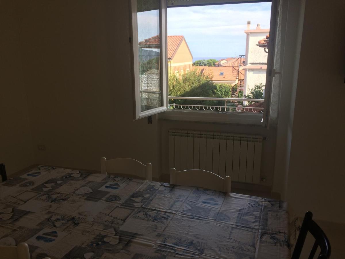 A Casa Di Nonna Luciana - Trilocale Con Giardino Apartment Ceriale Luaran gambar