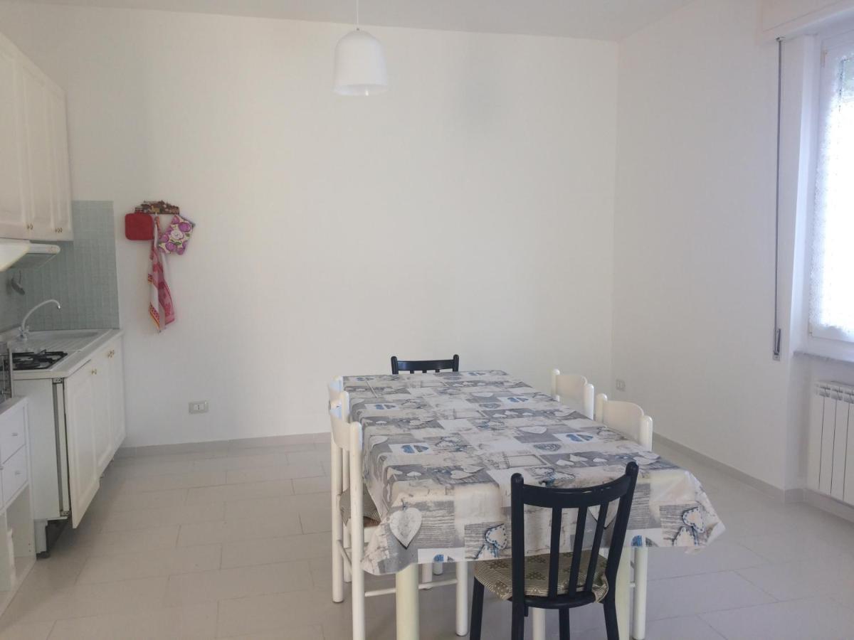 A Casa Di Nonna Luciana - Trilocale Con Giardino Apartment Ceriale Luaran gambar